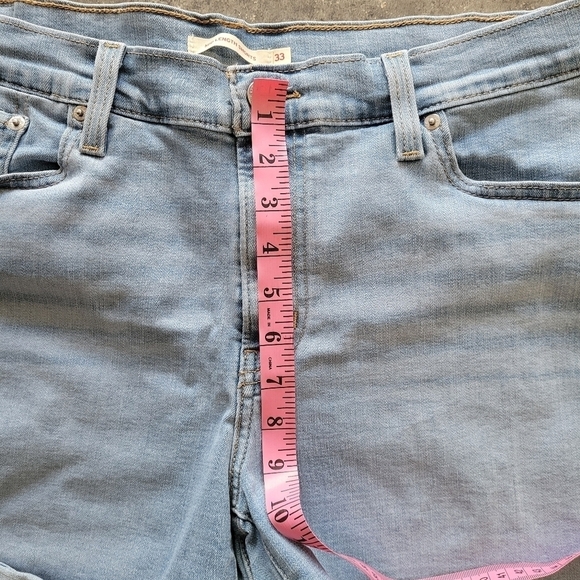 Levi's Jean Shorts - Picture 5 of 6